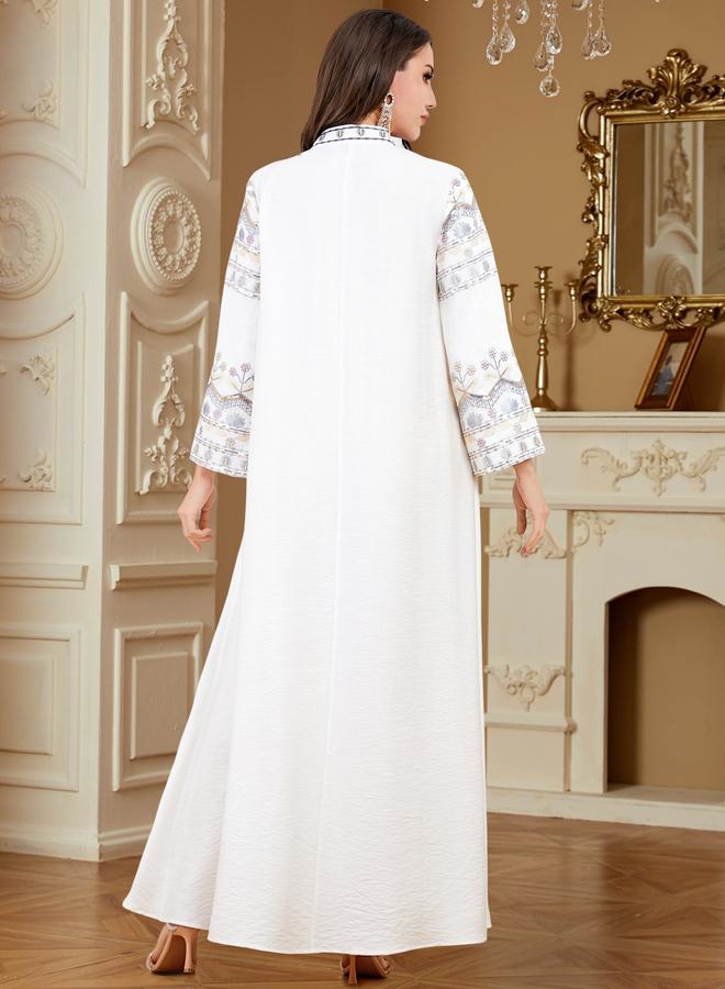 جلابية مطرزة بقصة واسعة